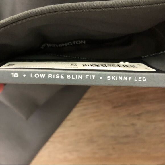 Worthington Women’s Gray Low rise Slim Fit Pants, size 18 - Picture 10 of 10